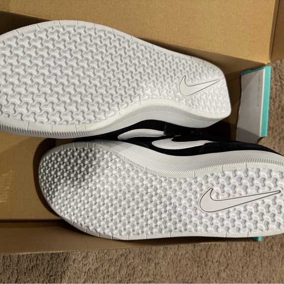 Nike SB Force 58 men’s shoes, size 12. Never worn - brand new in box - Picture 4 of 4